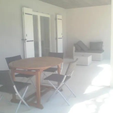 Vakantiehuis House With 3 Bedrooms In Porto Vecchio With Wonderful Mountain View Furnished Garden And Wifi 8 Km From The Beach *